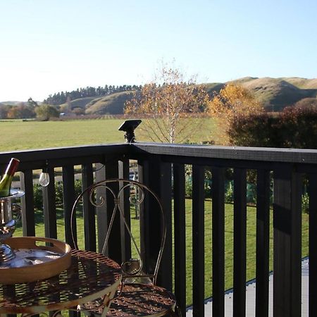 The Country Escape Apartment Fernhill Exterior photo